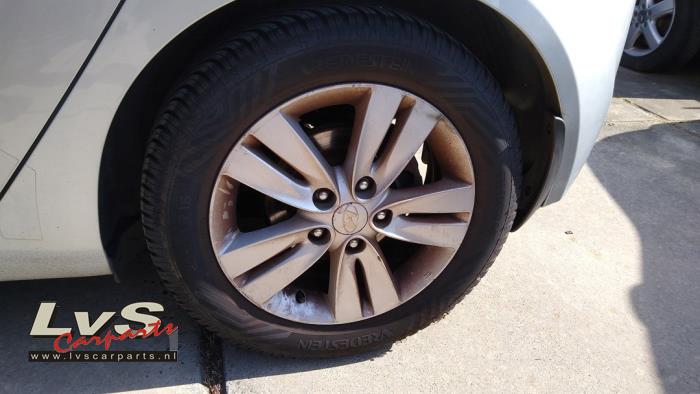 Hyundai IX20 Velgen set + banden