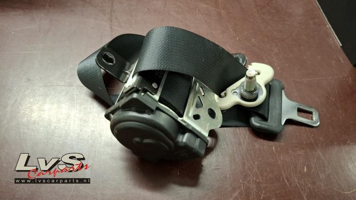 Nissan Note Rear seatbelt, left