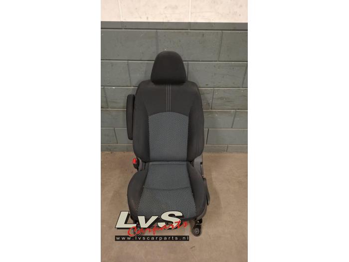 Nissan Note Seat, left