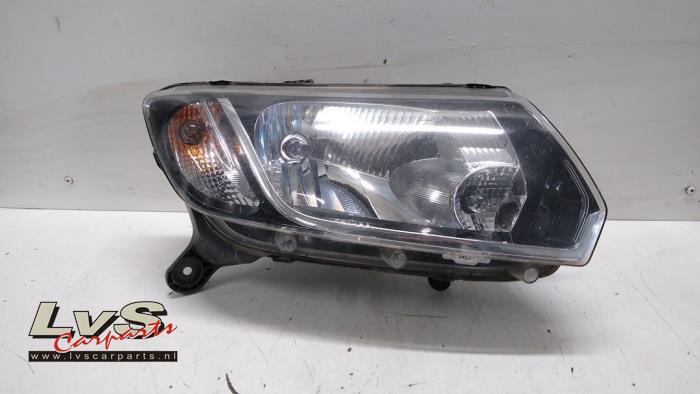 Dacia Sandero Phare droit