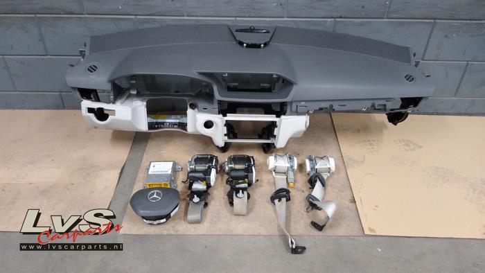 Mercedes E-Klasse Airbag set + dashboard
