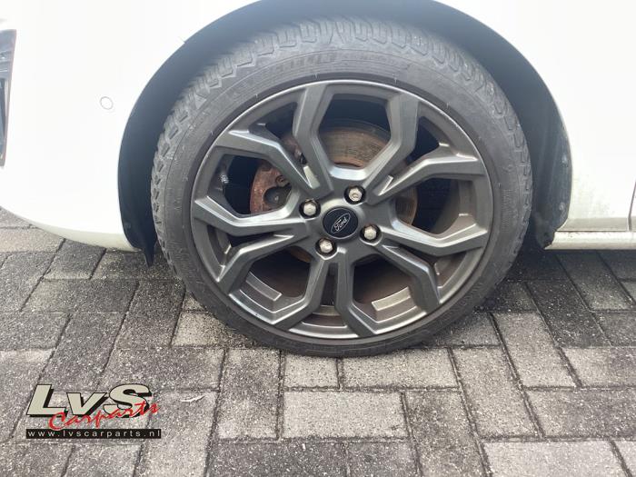 Ford Fiesta Set of wheels + tyres