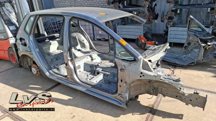 Volkswagen Golf Sportsvan Metal cutting part right front