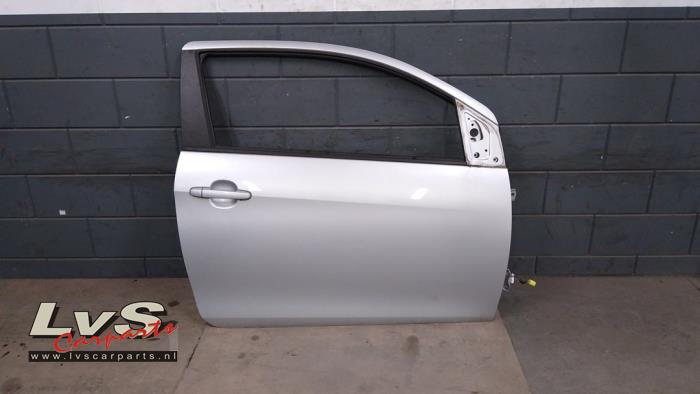 Peugeot 108 Door 2-door, right