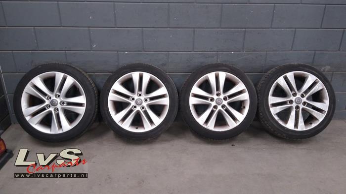 Opel Zafira Set of wheels + tyres