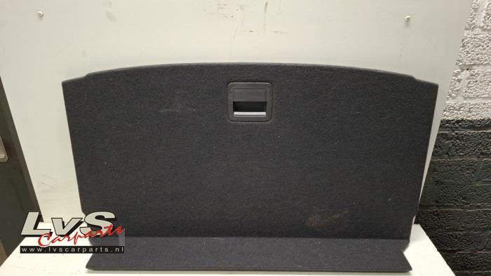 Volkswagen Polo Floor panel load area