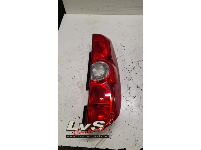 Opel Combo Achterlicht rechts