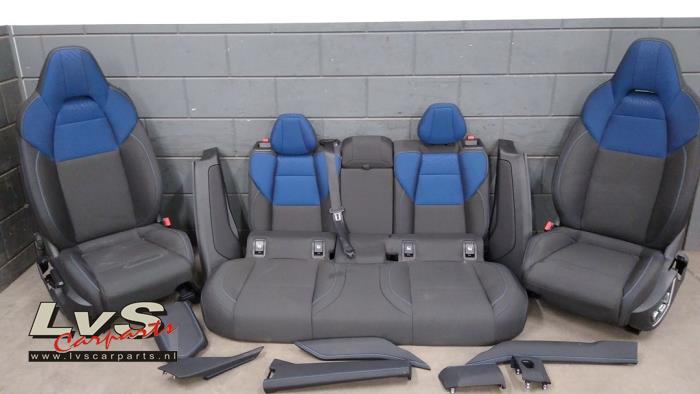 Lynk & Co 01 Bekleding Set (compleet)