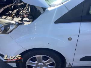 Gebruikte Spatbord links-voor Ford Tourneo Courier (JU2) 1.0 Ti-VCT EcoBoost 12V Prijs op aanvraag aangeboden door LvS Carparts