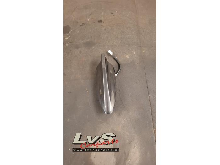Mazda 2. Antenne