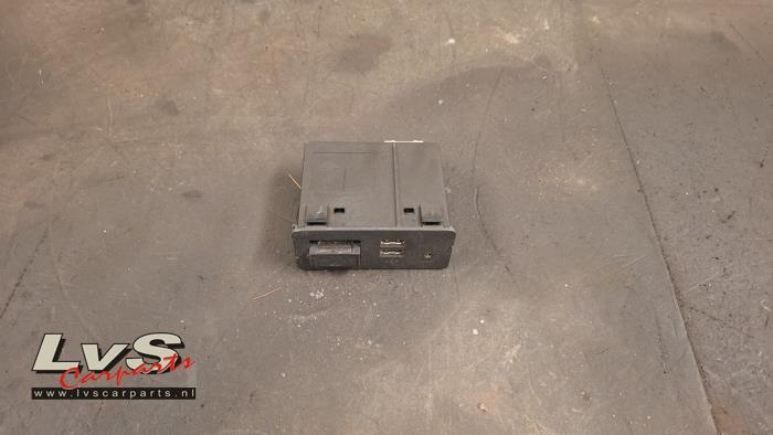 Mazda 2. Connexion USB