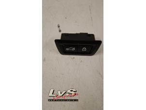 Gebruikte Centrale deurvergrendeling Schakelaar BMW 3 serie Gran Turismo (F34) 320d xDrive 2.0 16V Prijs € 25,00 Margeregeling aangeboden door LvS Carparts