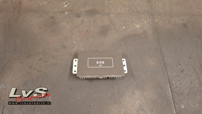 Lynk & Co 01 Chargeur sans fil