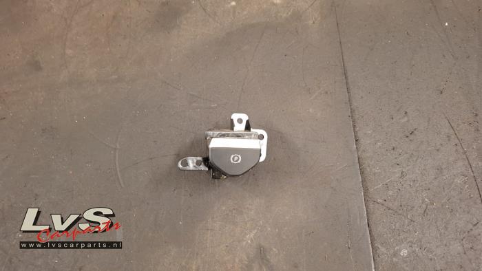 Lynk & Co 01 Parking brake switch