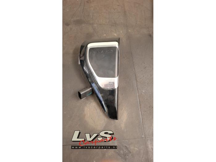 Lynk & Co 01 Tank cap cover