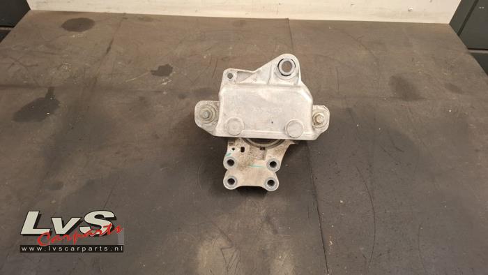 Lynk & Co 01 Engine mount