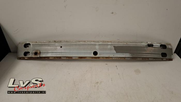 Nissan Micra Cadre pare-chocs avant