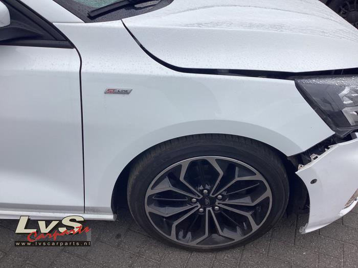 Ford Focus Aile avant droite
