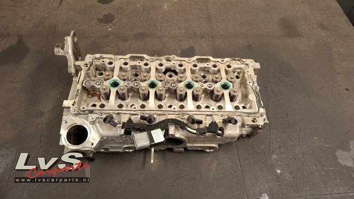Peugeot 3008 Cylinder head