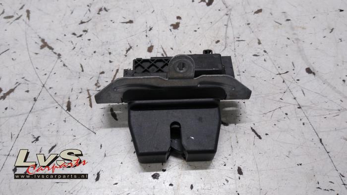 Ford Fiesta Tailgate lock mechanism