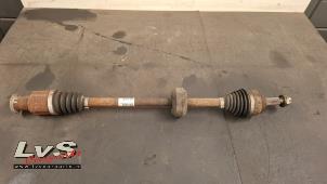 Gebruikte Aandrijfas rechts-voor Dacia Sandero I (BS) 1.2 16V Bifuel Prijs € 30,00 Margeregeling aangeboden door LvS Carparts