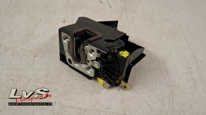 Dacia Duster Door lock mechanism 4-door, front left