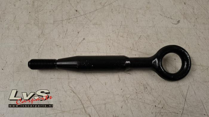 Lynk & Co 01 Crochet de remorquage avant