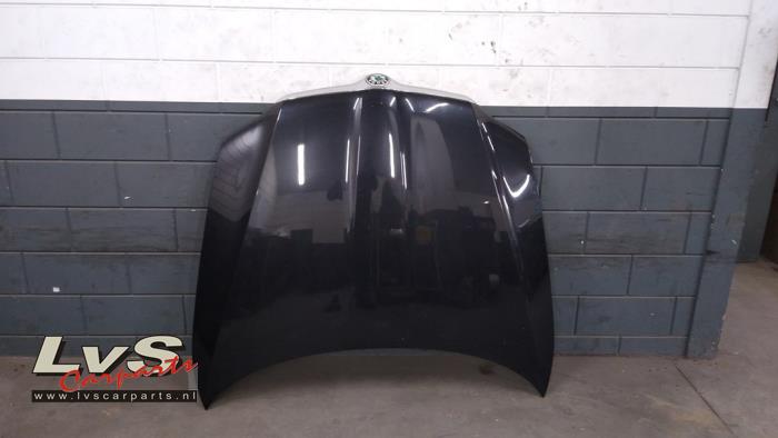 Skoda Superb Motorkap