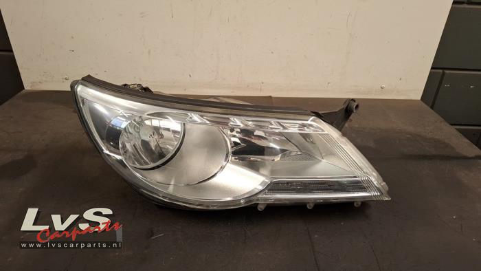 Volkswagen Tiguan Scheinwerfer rechts