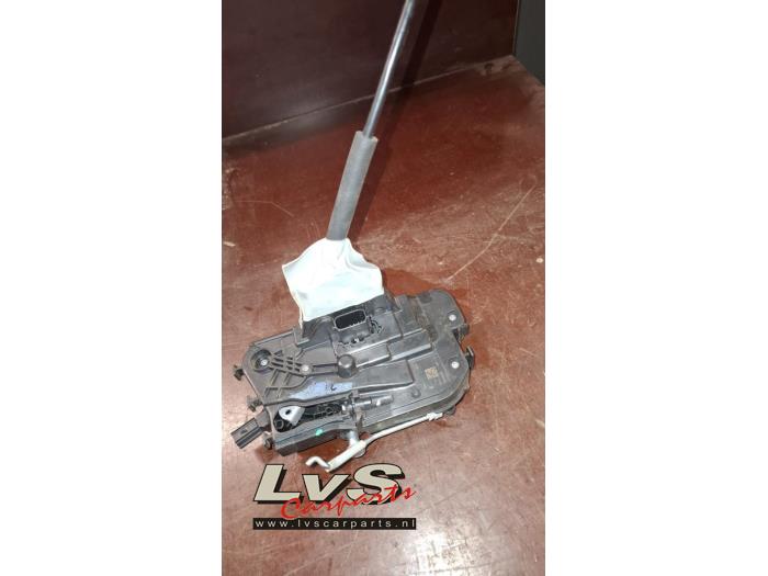 Ford Focus Deurslot Mechaniek 4Deurs links-voor