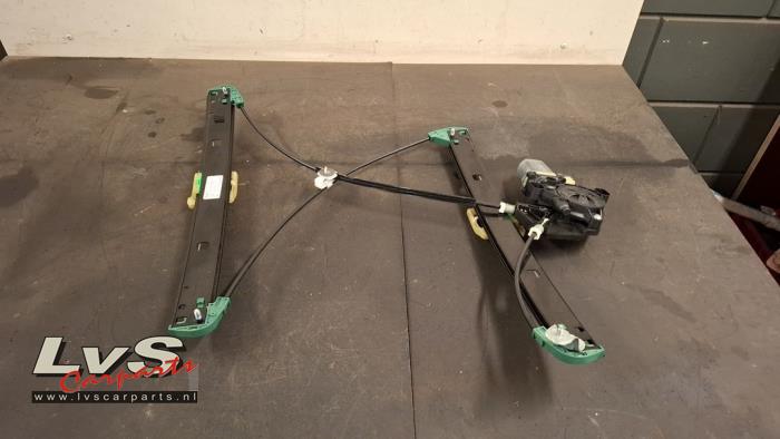 Audi A3 Mécanique vitre 4portes avant gauche