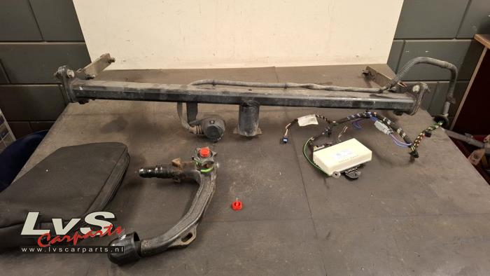 Ford Focus Crochet d'attelage