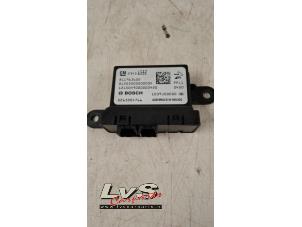 Gebruikte PDC Module Opel Adam 1.2 16V Prijs € 30,00 Margeregeling aangeboden door LvS Carparts