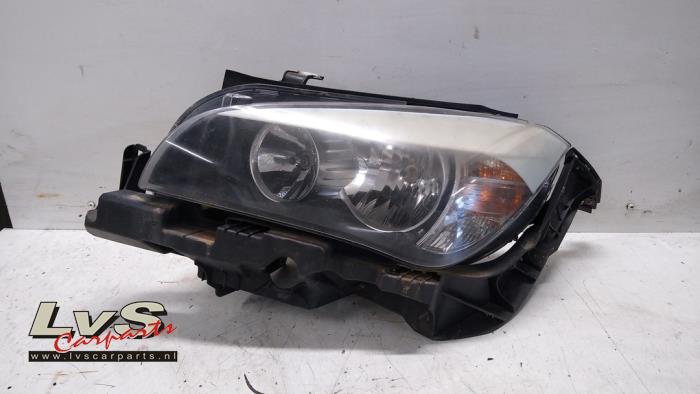 BMW X1 Koplamp links