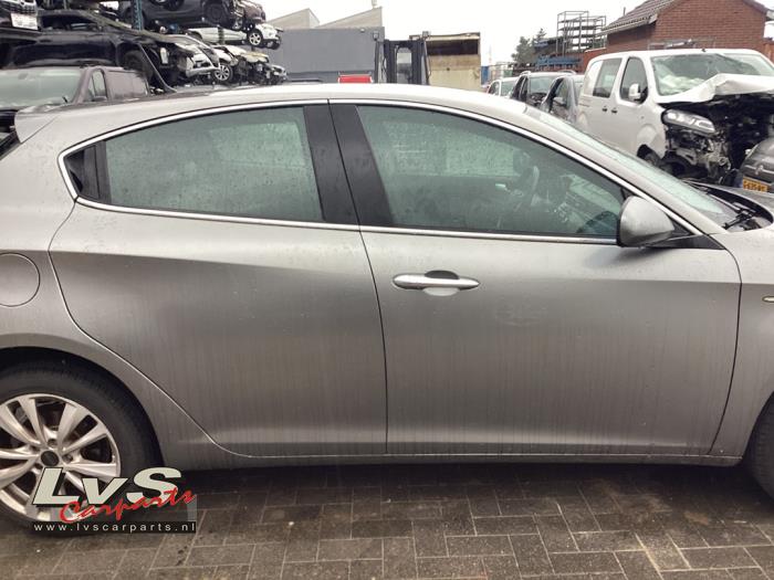Alfa Romeo Giulietta Portier 4Deurs rechts-voor