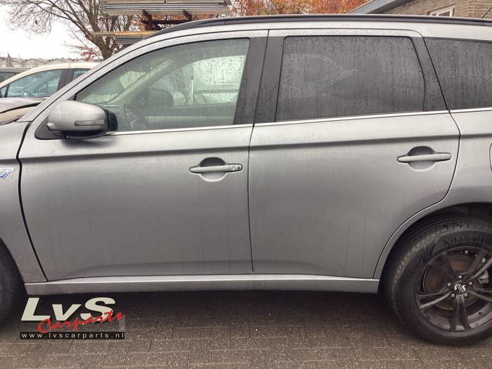 Mitsubishi Outlander Portier 4Deurs links-voor