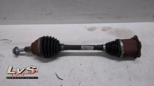 Gebruikte Aandrijfas links-voor Audi A3 Sportback (8YA) 1.0 30 TFSI 12V Prijs € 175,00 Margeregeling aangeboden door LvS Carparts