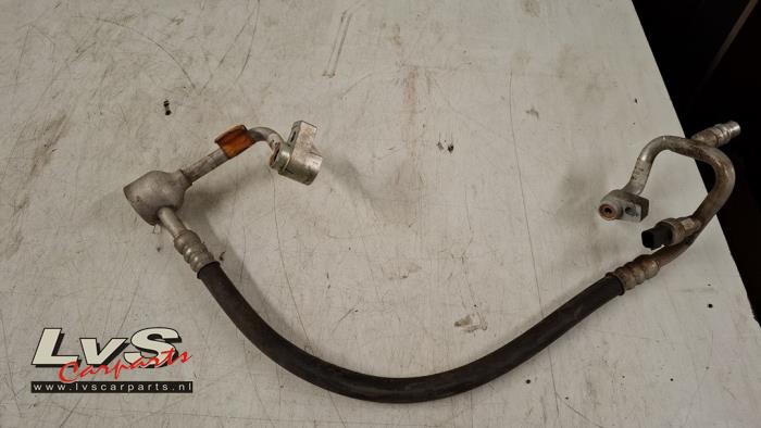 Ford KA+ Airco Leiding