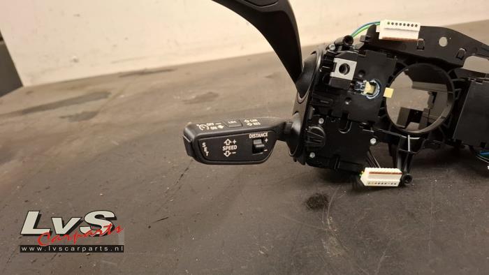 Combischakelaar Stuurkolom van een Audi A3 Sportback (8YA) 1.0 30 TFSI 12V 2022