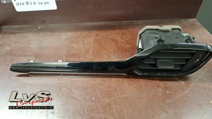 Ford Fiesta Grille aération tableau de bord