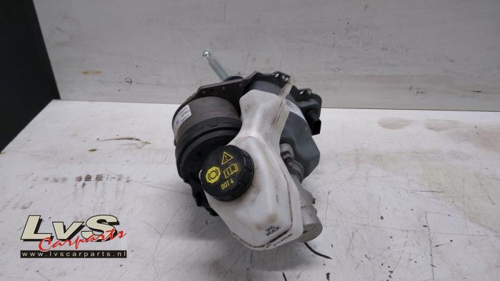 Rembekrachtiger van een Audi A3 Sportback (8YA) 1.0 30 TFSI 12V 2022