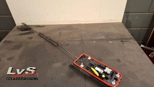 Gebruikte Schakelmechaniek Audi A3 Sportback (8YA) 1.0 30 TFSI 12V Prijs € 140,00 Margeregeling aangeboden door LvS Carparts