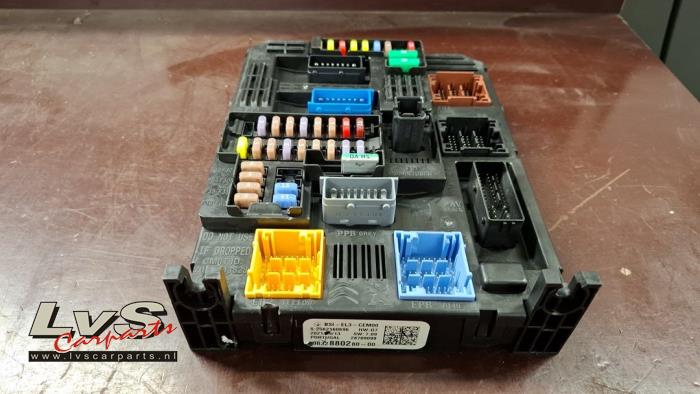 Peugeot 208 Zekeringkast