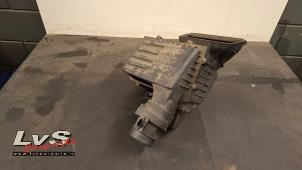 Gebruikte Luchtfilterhuis Volkswagen Golf VII (AUA) 2.0 TDI 16V Prijs € 40,00 Margeregeling aangeboden door LvS Carparts