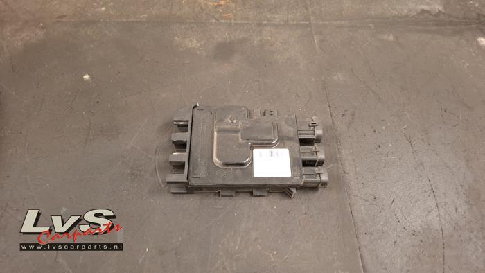 Renault Trafic Spanningsregelaar