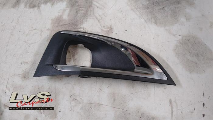 Peugeot 3008 Plaque de protection feu antibrouillard droit