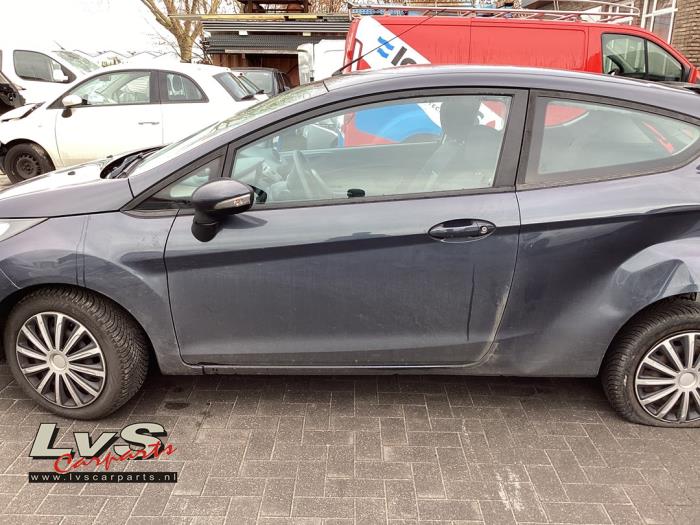 Ford Fiesta Tür 2-türig links