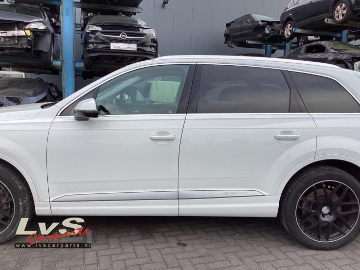 Audi Q7 Portier 4Deurs links-achter