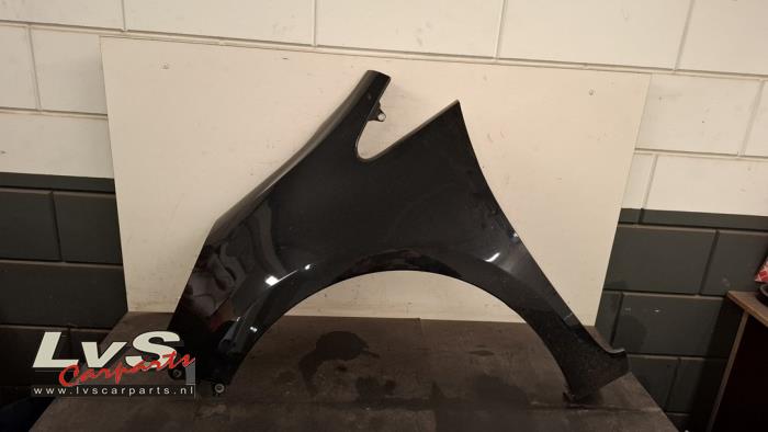 Kia Rio Aile avant gauche