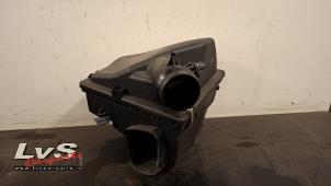 Gebruikte Luchtfilterhuis BMW 3 serie Touring (F31) 320i 2.0 16V Prijs € 70,00 Margeregeling aangeboden door LvS Carparts